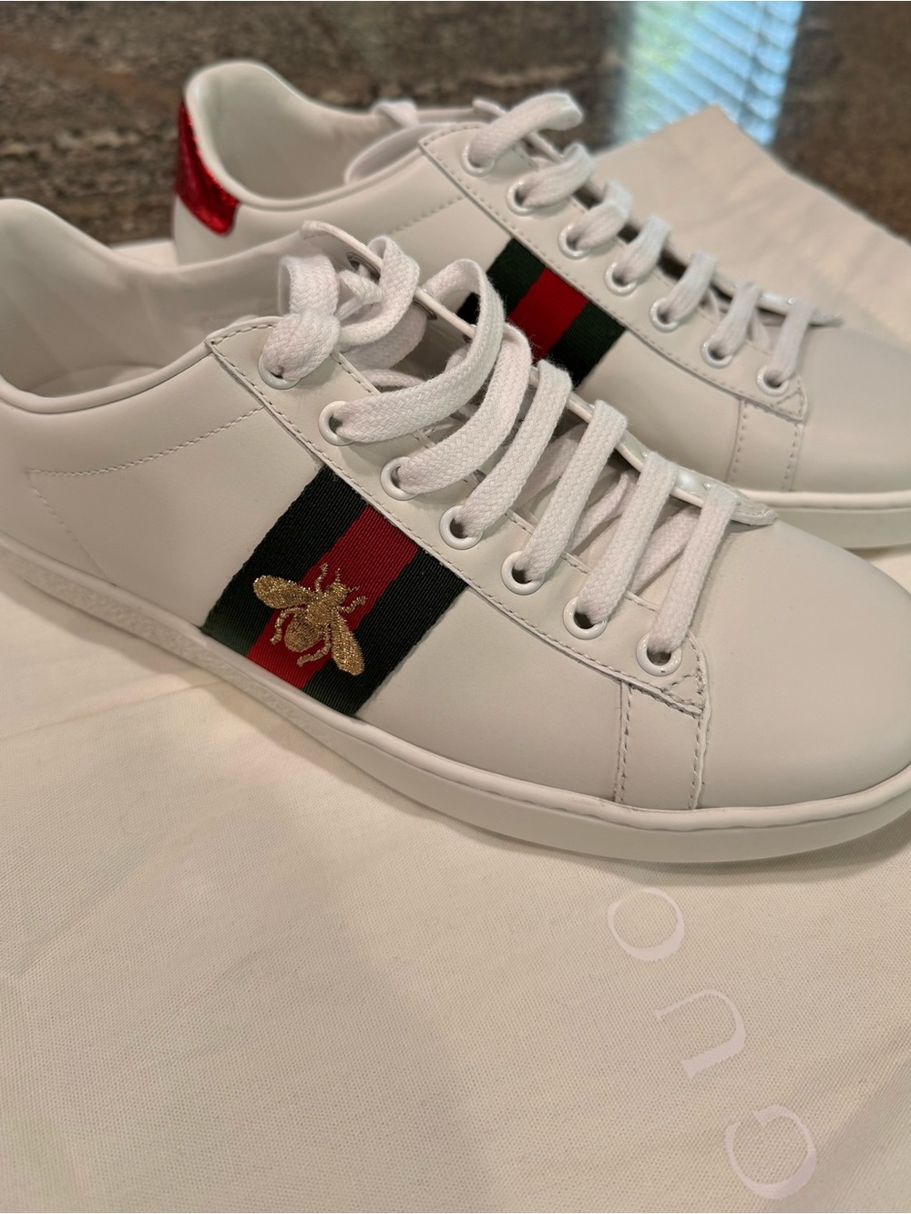 Authentic GUCCI White Leather Sneakers with Green & Red Stripe and Gold Bee - Picture 2 of 3